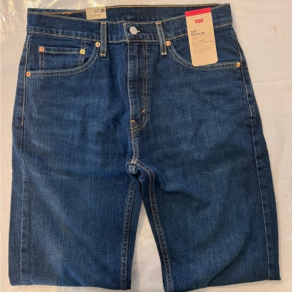Levi's blue denim boot cut jeans, new with tag - Picture 5 of 6